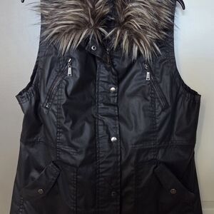 Elegant Black Vest with Faux Fur Trim